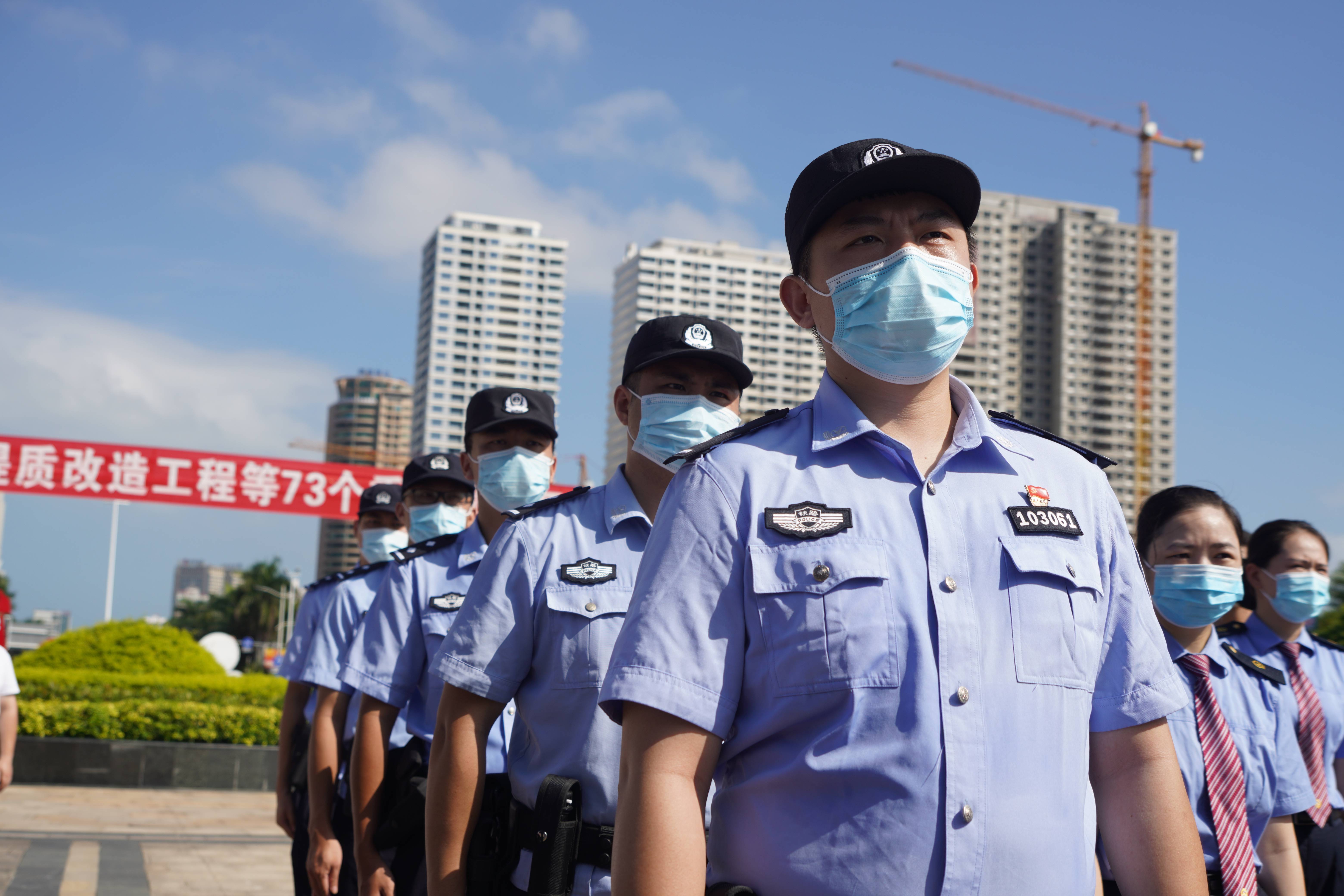 人民警察执勤图片图片