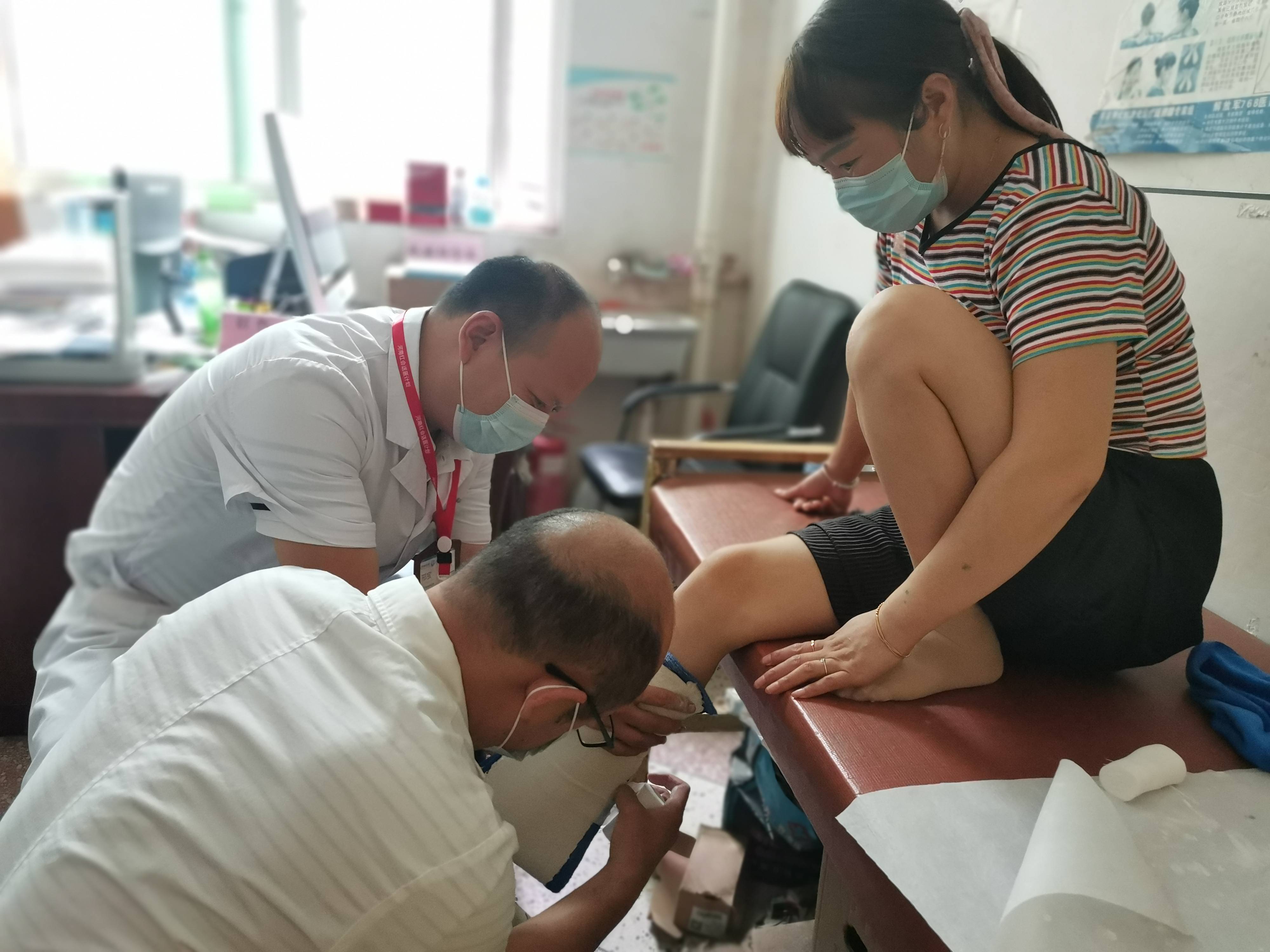 方城县|郑州济华骨科医院三次送医下乡方城县广阳镇卫生院