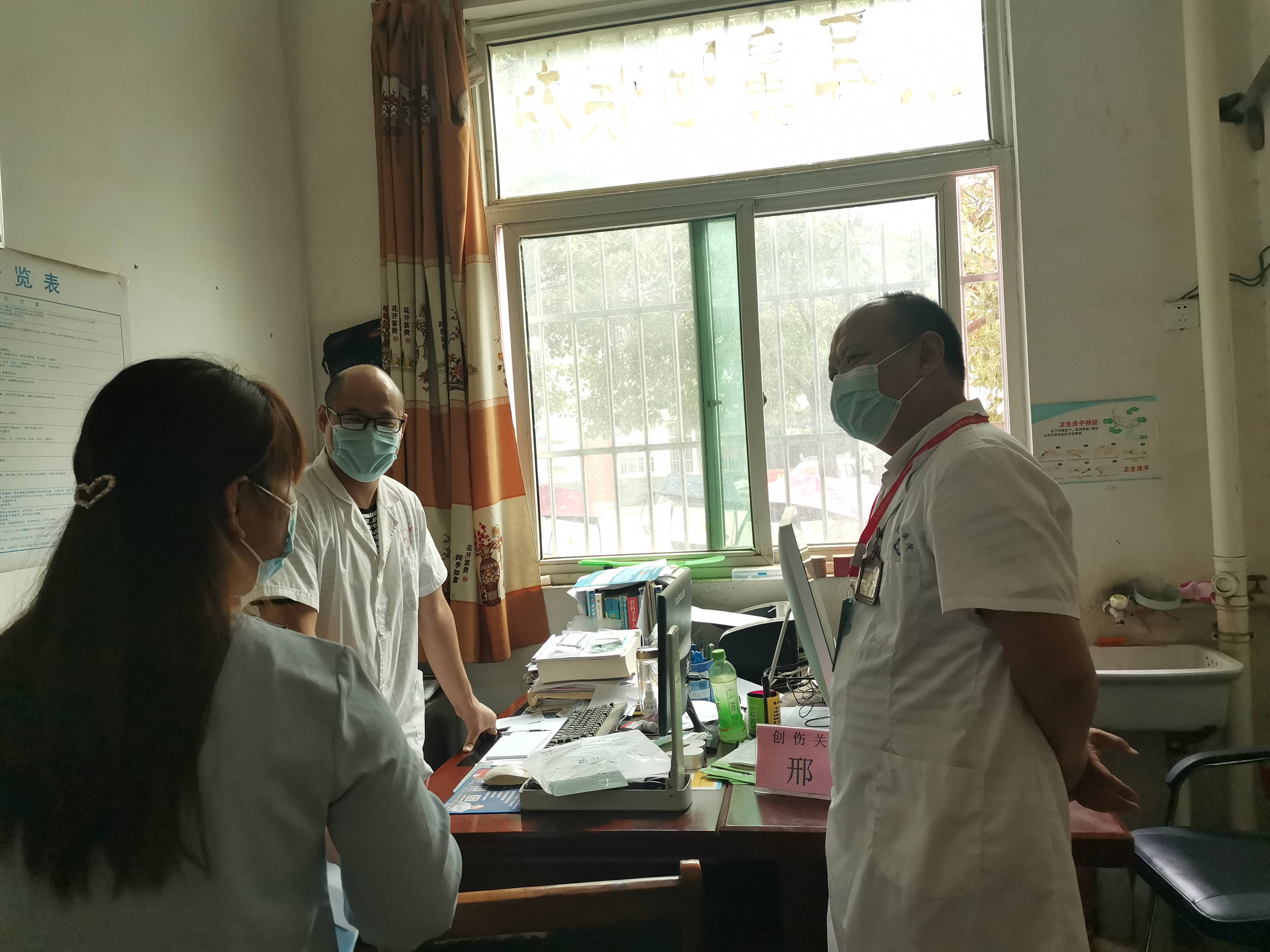 方城县|郑州济华骨科医院三次送医下乡方城县广阳镇卫生院