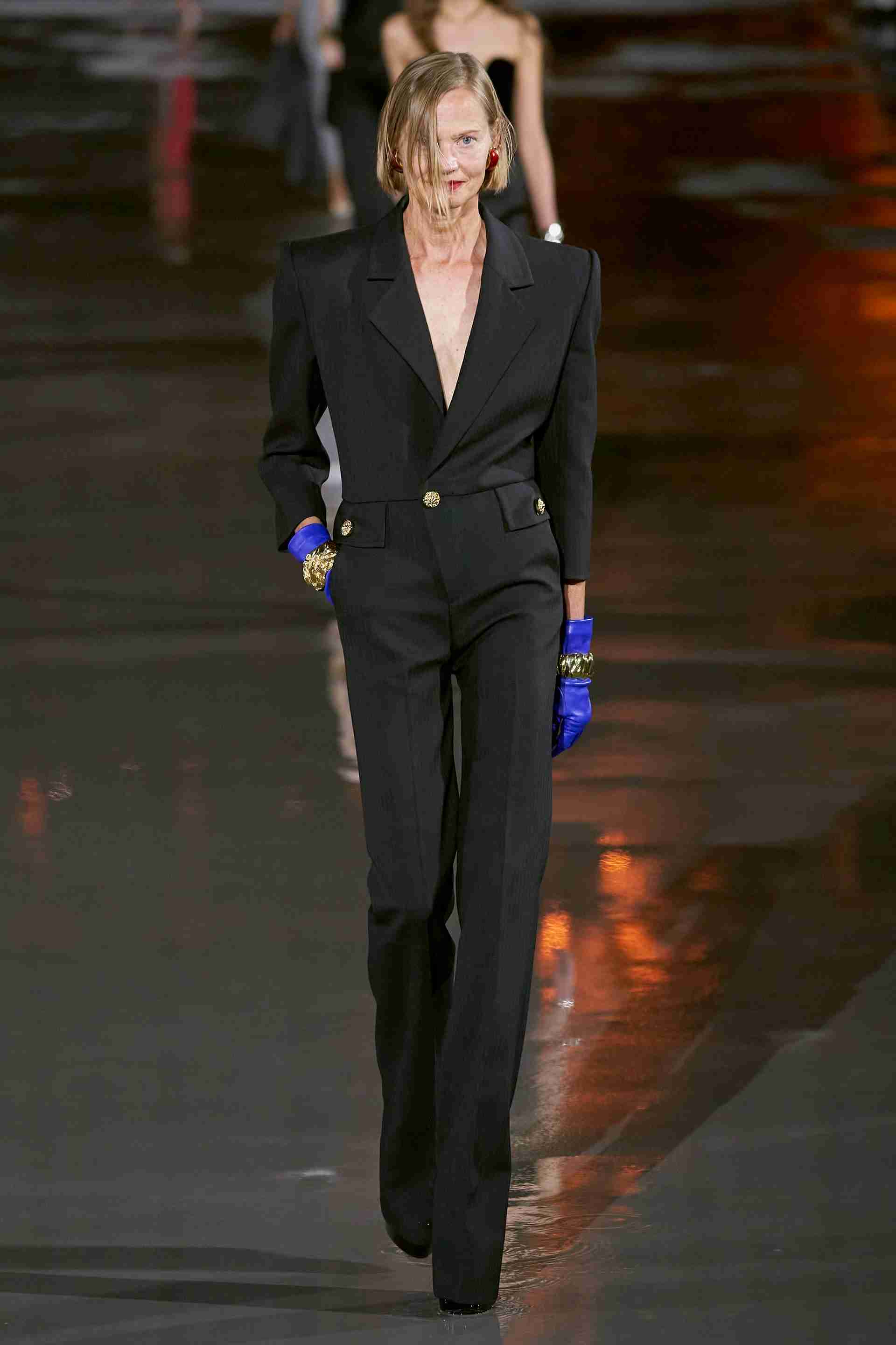 巴黎时装周圣罗兰saintlaurent2022春夏系列