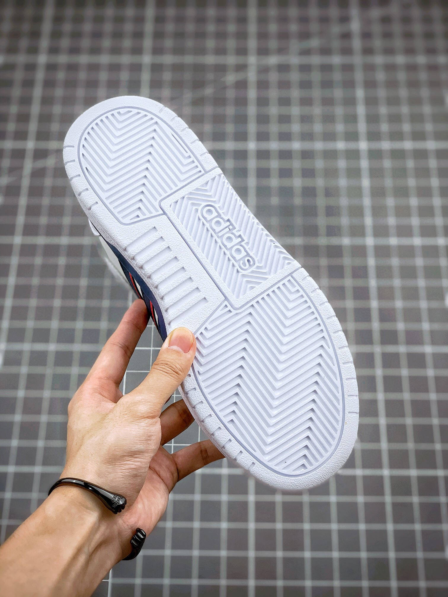 鞋舌 阿迪达斯 Adidas ENTRAP MID 中帮篮球鞋