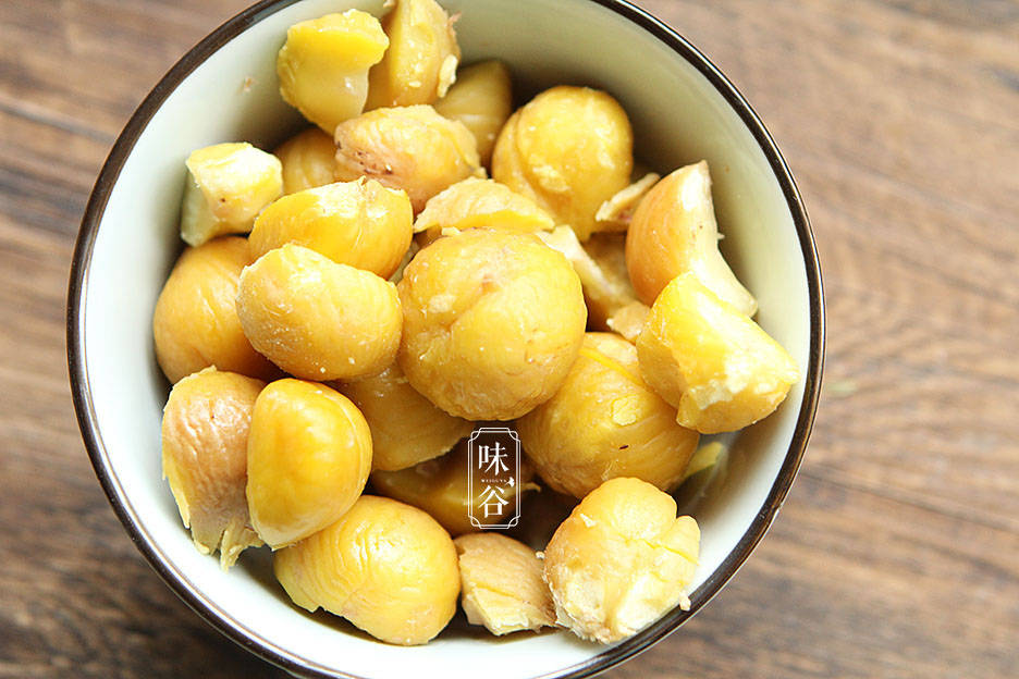 栗子|秋天，餐桌四宝不能少，煮成糖水特美味，滋补暖身，每次必吃精光