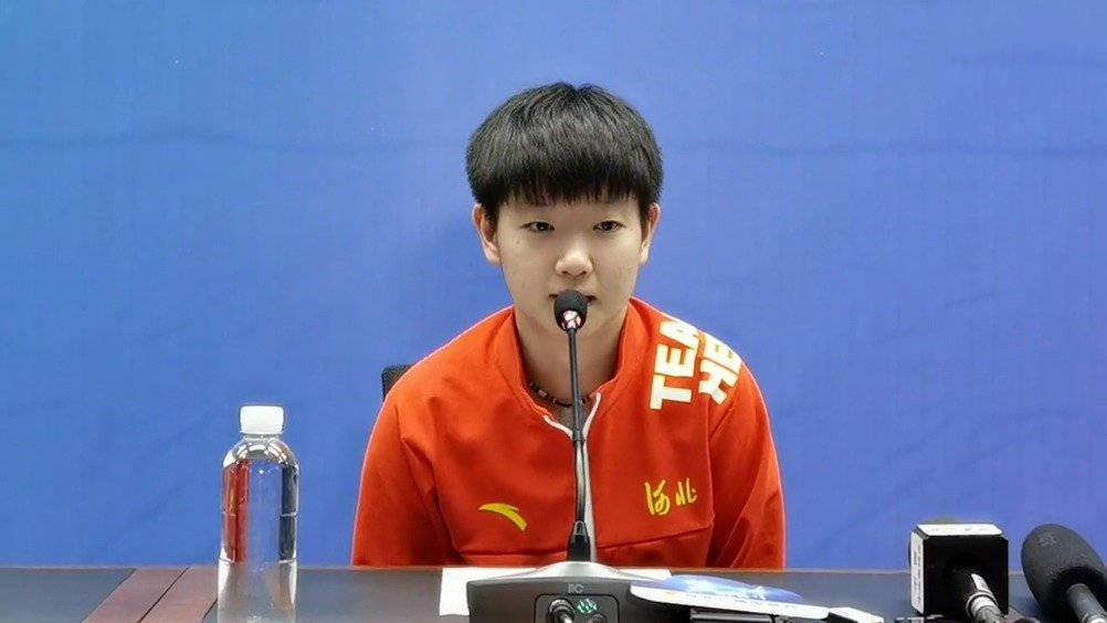 孙颖莎直通世乒赛后，却收到了一个坏消息！恩师离队引起阴谋论