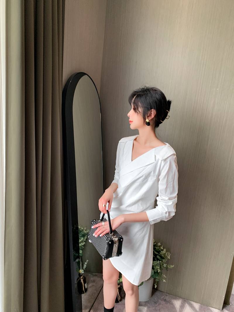 尼娅 上海尼娅服饰有限公司携嫩尼娅 NENIAYA女装，用时装语言展现真实自我