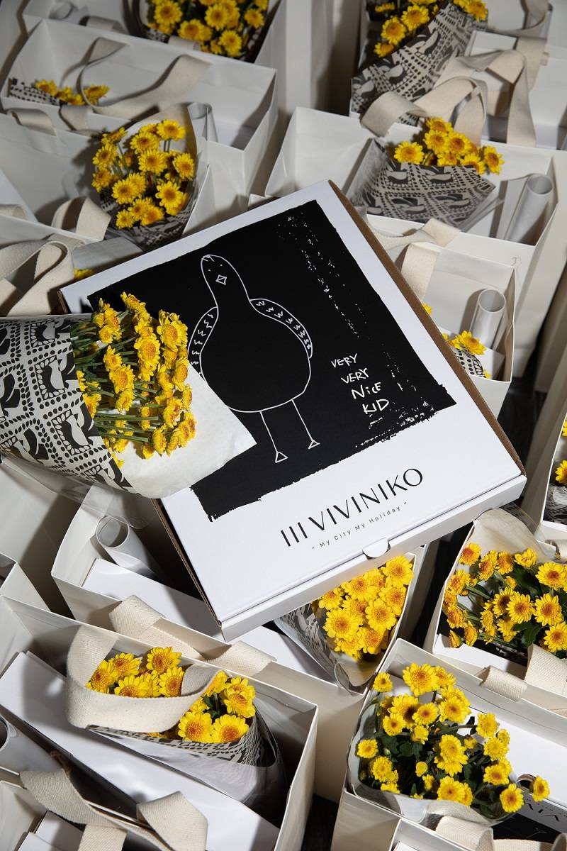 设计 「WOODSTOCK仲夏幻乐乌托邦」 III VIVINIKO 15周年SS/2022时装发布会