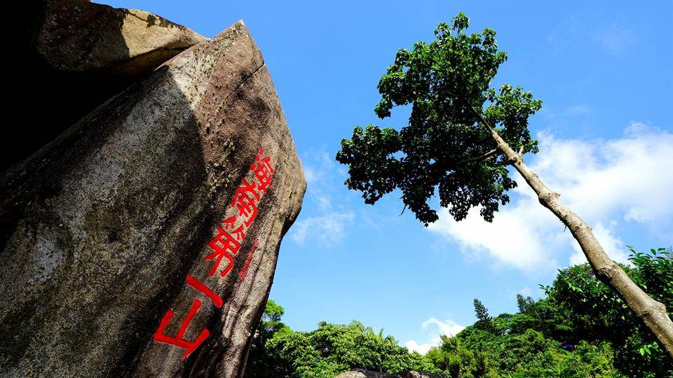 入寺聽潮音,雲牽人意,頑石點頭,從何處飛來,戲說紅樓夢,瑤臺砌玉,蓬萊