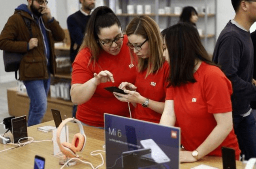 苹果手机销量在中国占了“半壁江山”，为何国产手机却在美国不受待见？