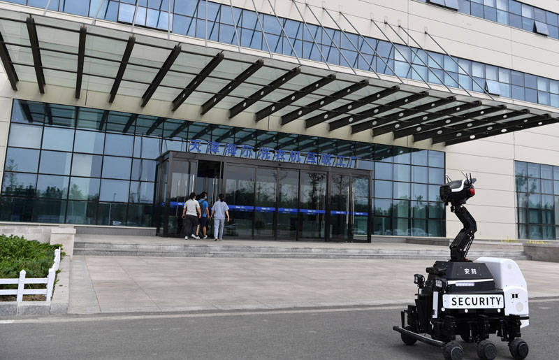 安防巡逻机器人价格