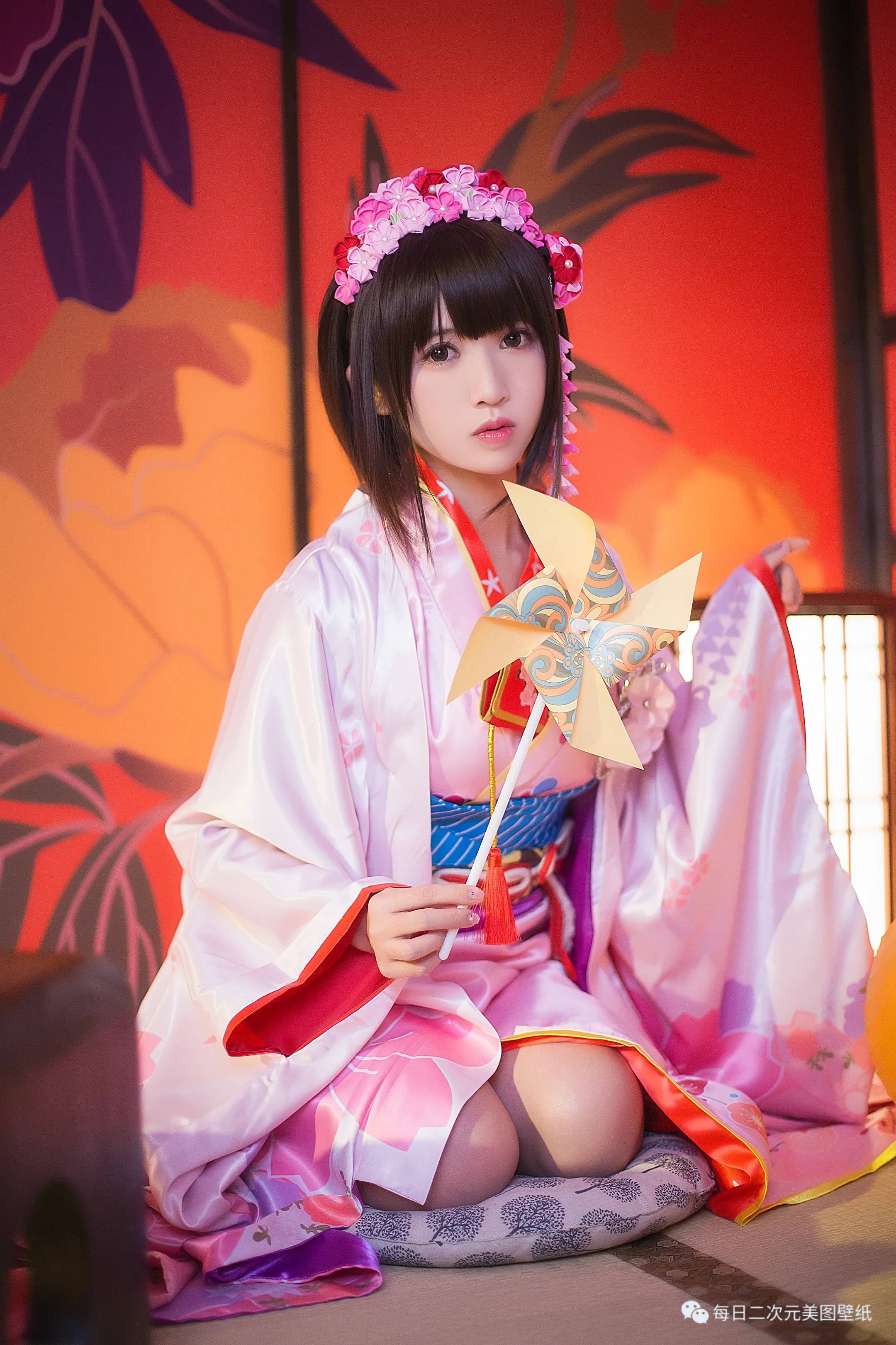 cos美图加藤惠和服