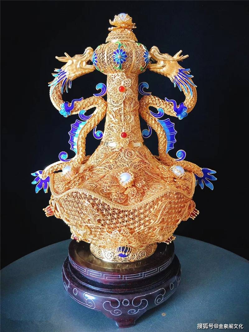 袁长君垒丝嵌宝腾龙牡丹蒜头瓶