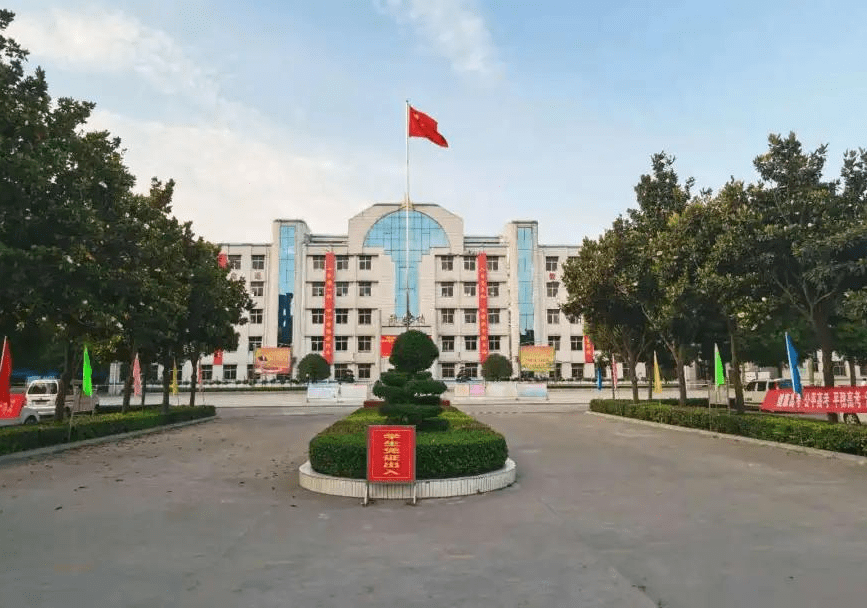 邓州市六高中:打造文明校园 涵育精神家园