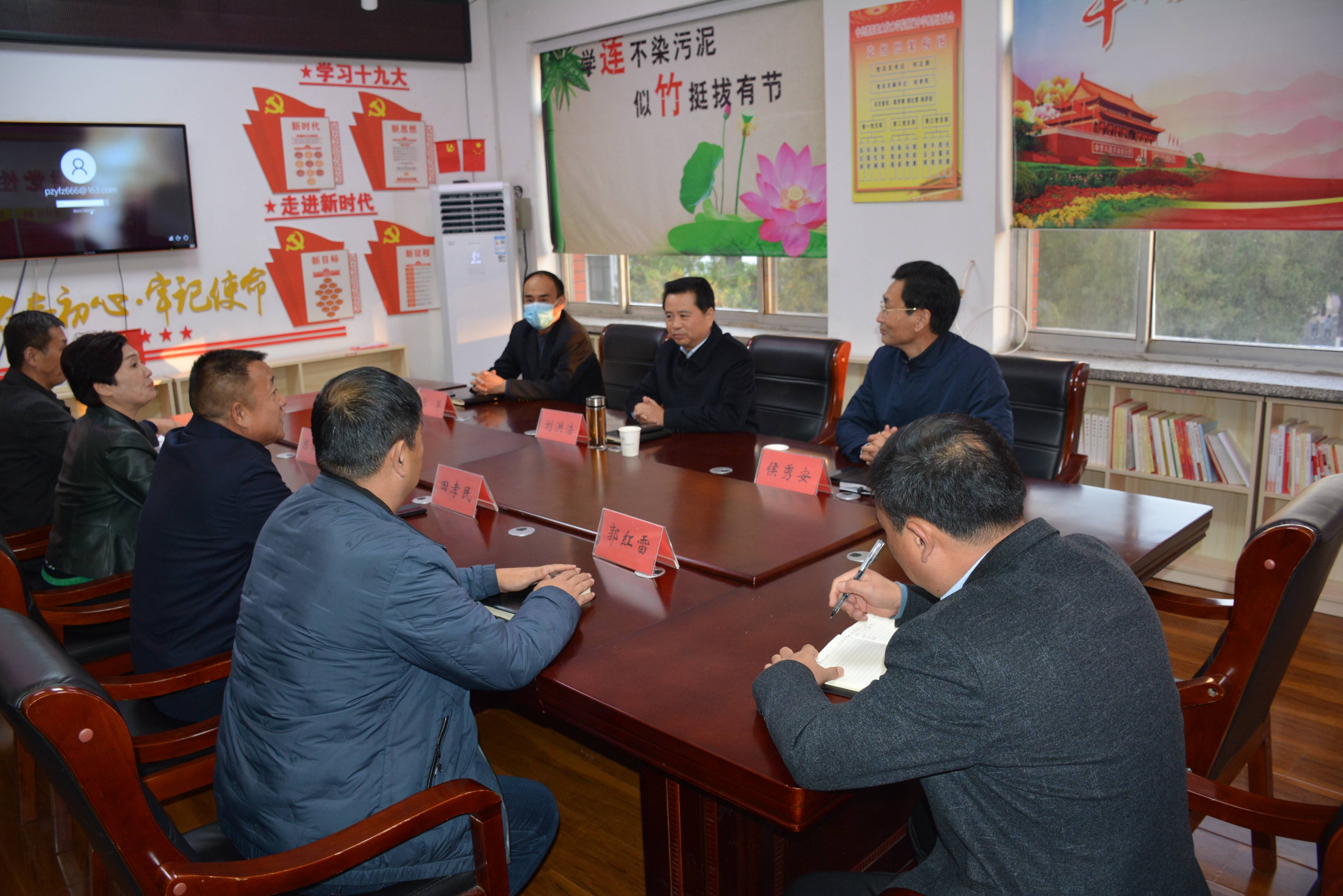 濮阳职业技术学院党委书记刘洪浩到附属中学调研指导