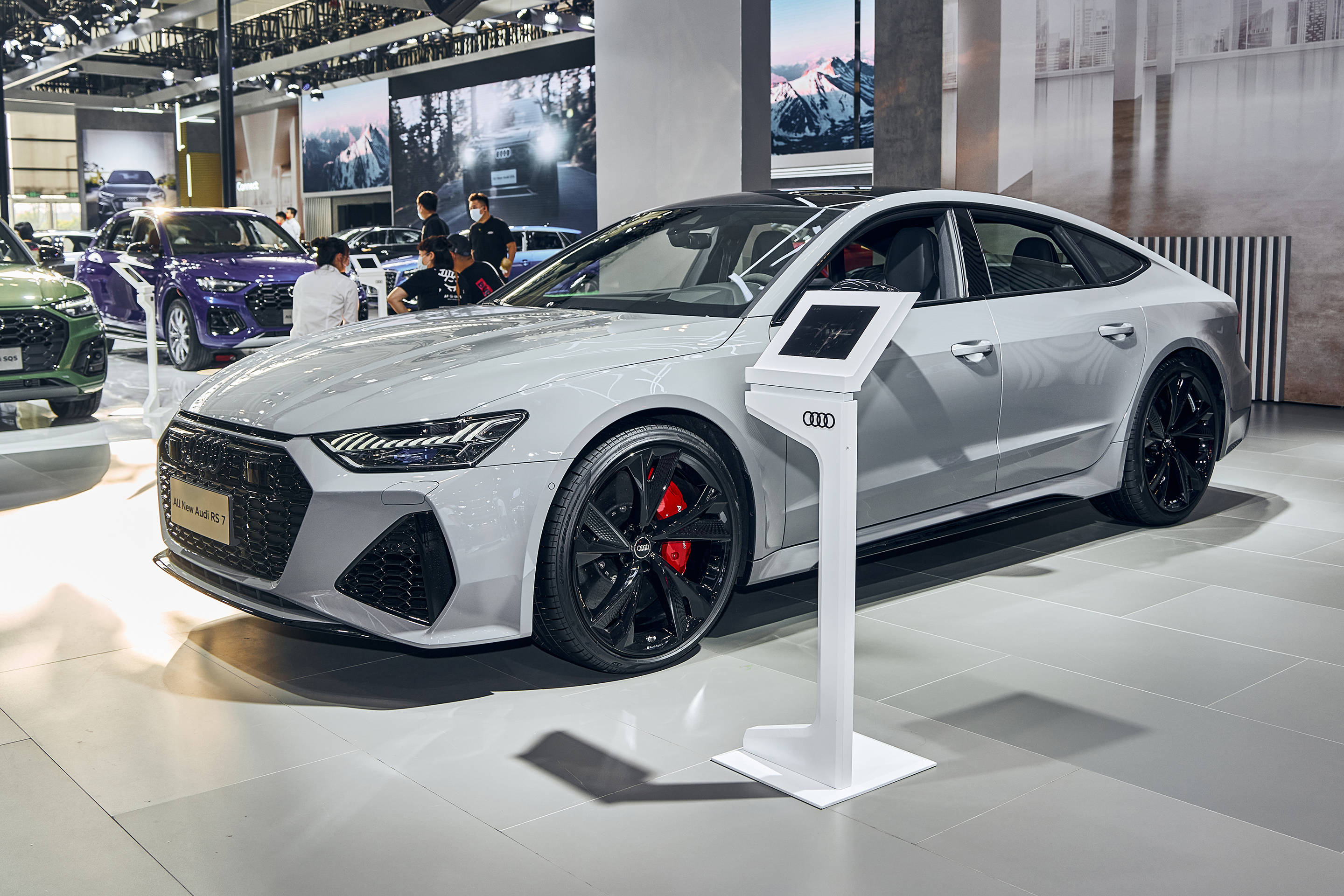 奥迪rs7 流淌着运动血液的高性能掀背轿跑车_搜狐汽车_搜狐网