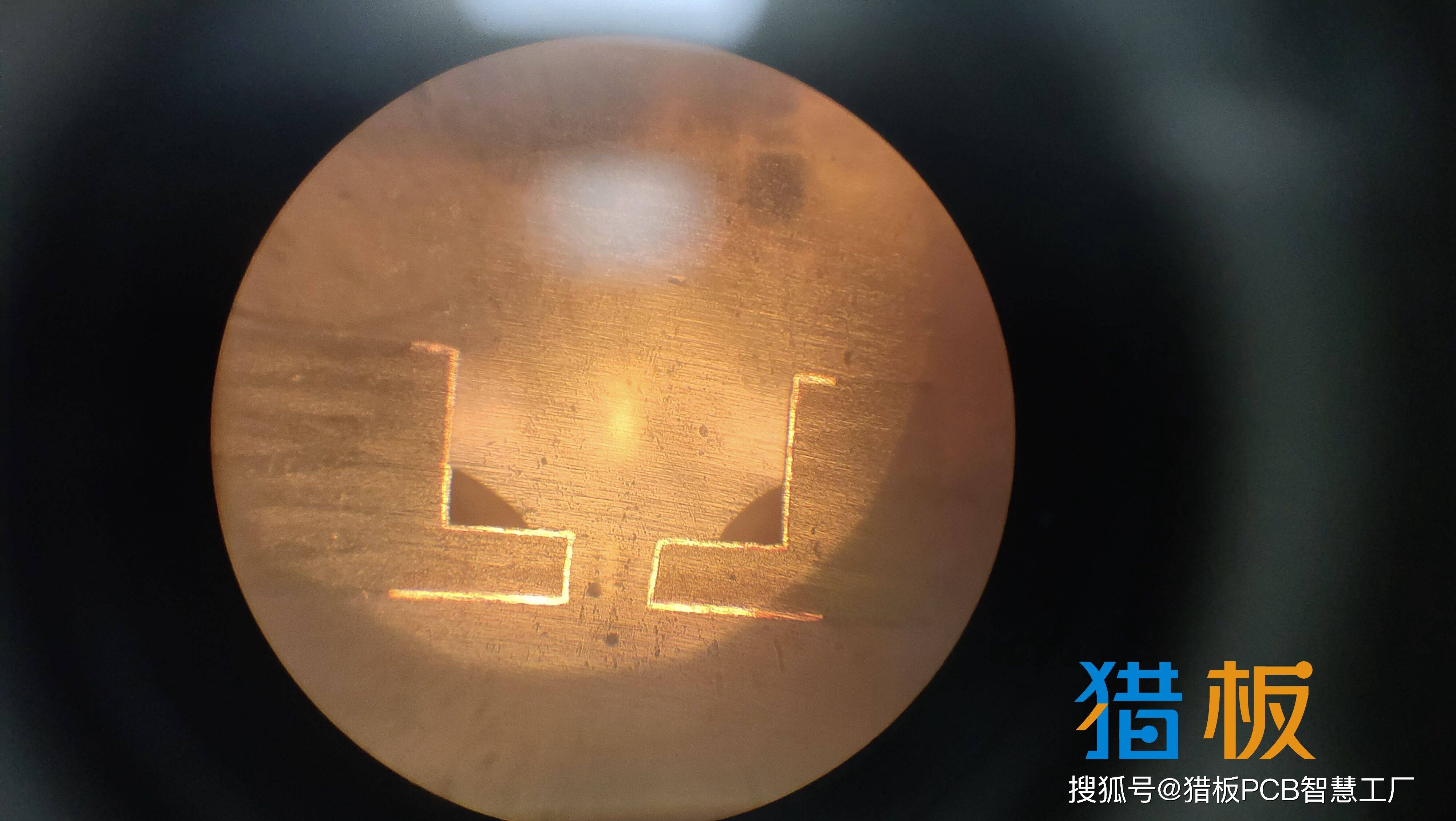 阶梯孔切片,高清图片!