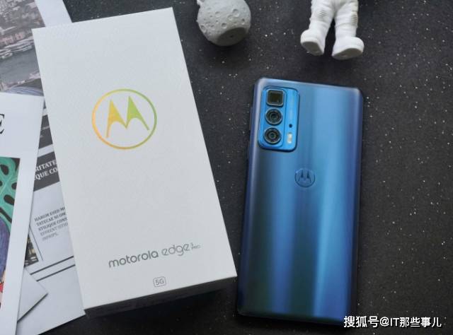 价格不超过3000元 哪款1亿像素手机性价比更高？