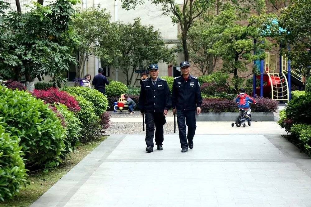 天成保安集团物业保安服务之巡逻中需要注意哪些细节