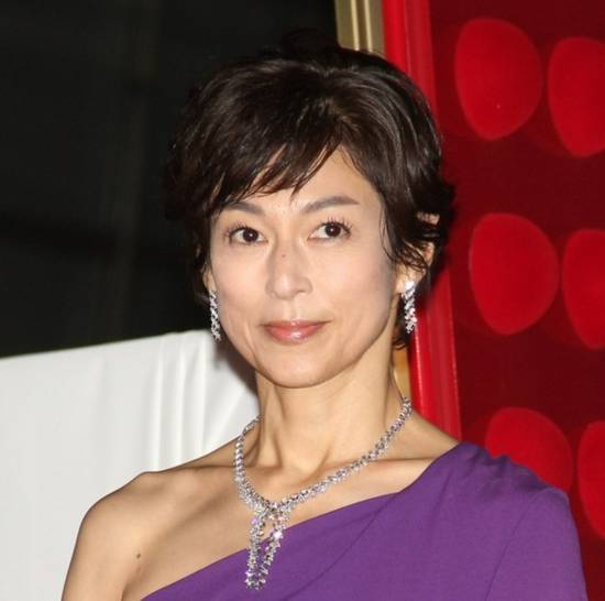 55歲鈴木保奈美離婚後首露面 氣質出眾狀態極佳 娛樂 第2張