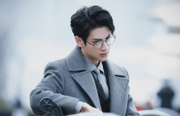 爱意|《良言写意》定档，罗云熙再演霸道总裁，女主是电竞剧被骂惨的她