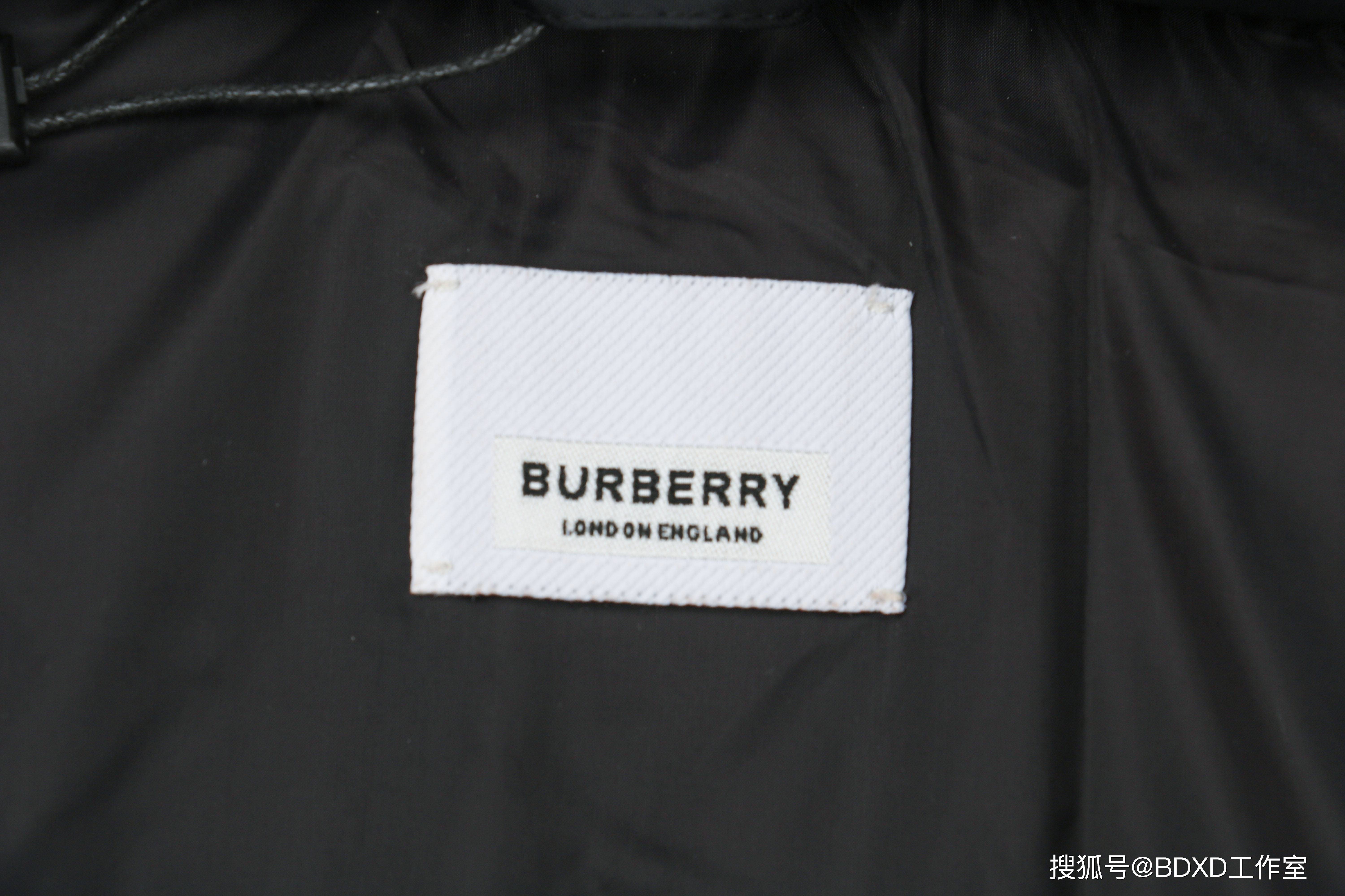 整体 Burberry/BBR 20Fw 小标刺绣连帽羽绒