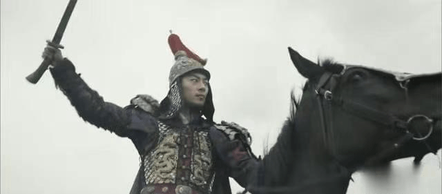 朱瞻基去看望朱高煦,结果趁朱瞻基不备,朱高煦给朱瞻基一记扫堂腿