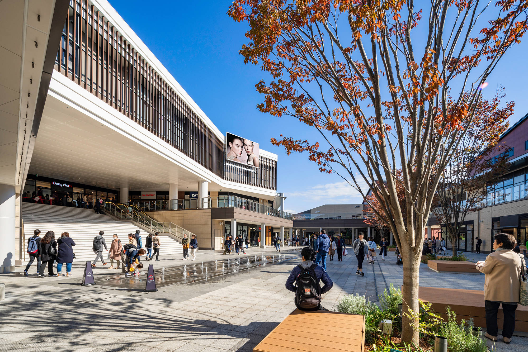 日本南町田grandberry park公园商业综合体 / laguarda.