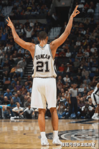 蒂姆邓肯是否是nba史上第一大前锋