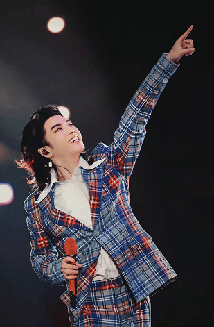 因为|华晨宇的音乐感染力为什么那么强——当歌手创作的作品有了仪式感