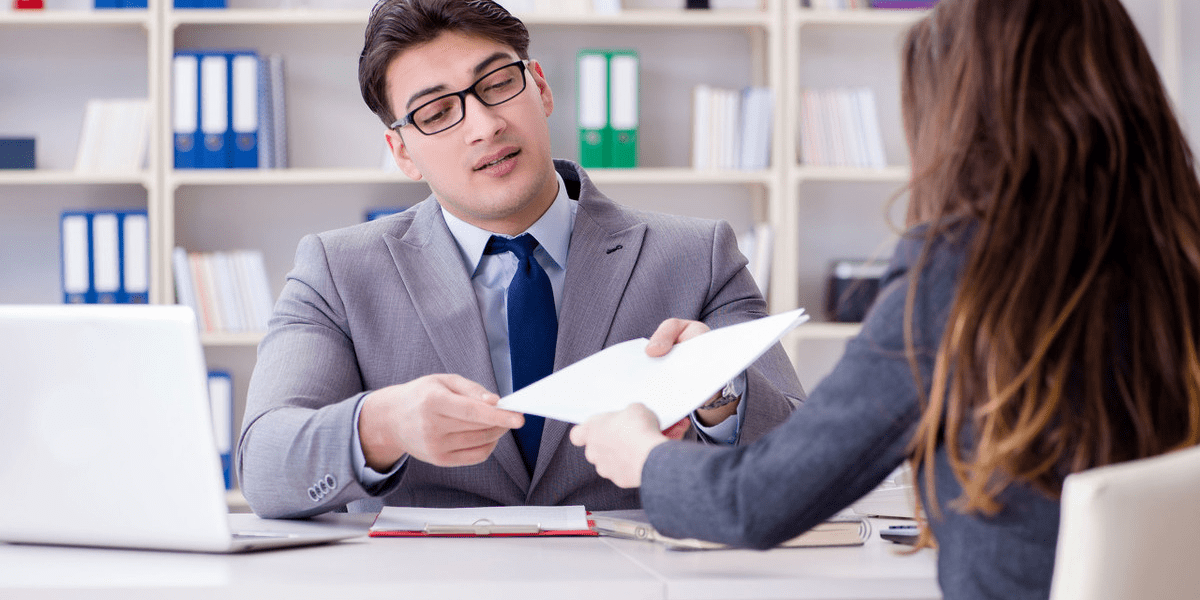 一个职场新人能否逆袭成功,不是看学历和经验而是看这5个特质_员工