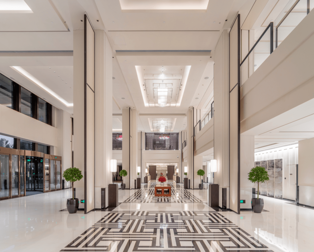 武汉泛海费尔蒙酒店由总部位于美国费城的 das architects 公司设计