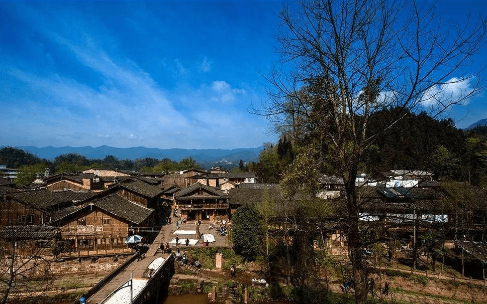 四川?一?4A古镇走红，许多电视剧在此取景，是旅游写生的好地方