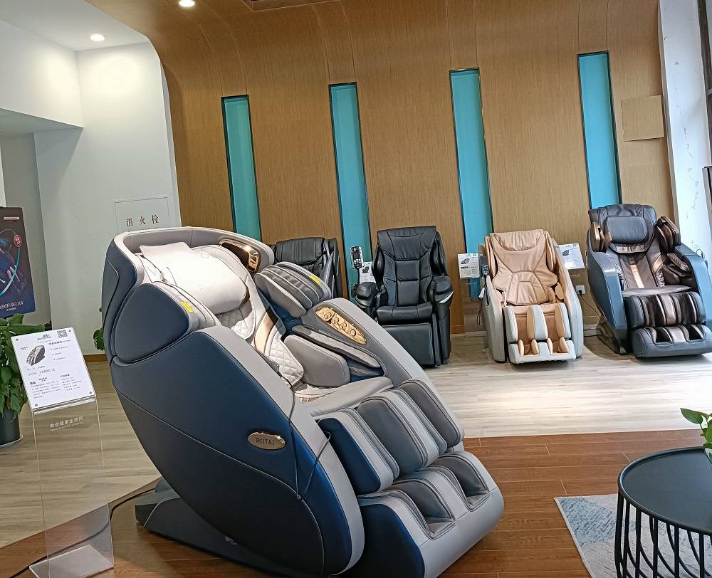 竞步健康生活馆一家多品牌按摩椅健身器材集合店,快来这里选择一款