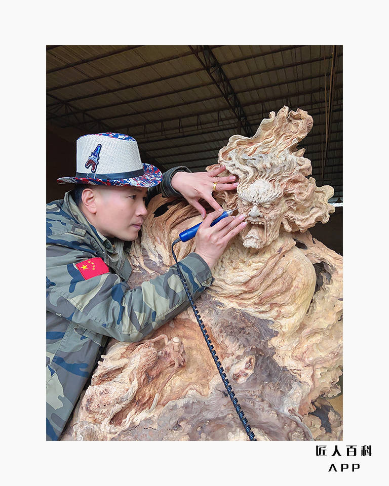 艺术|精美绝伦的古沉木罗汉雕刻艺术一记广西工艺美术大师周洪洋