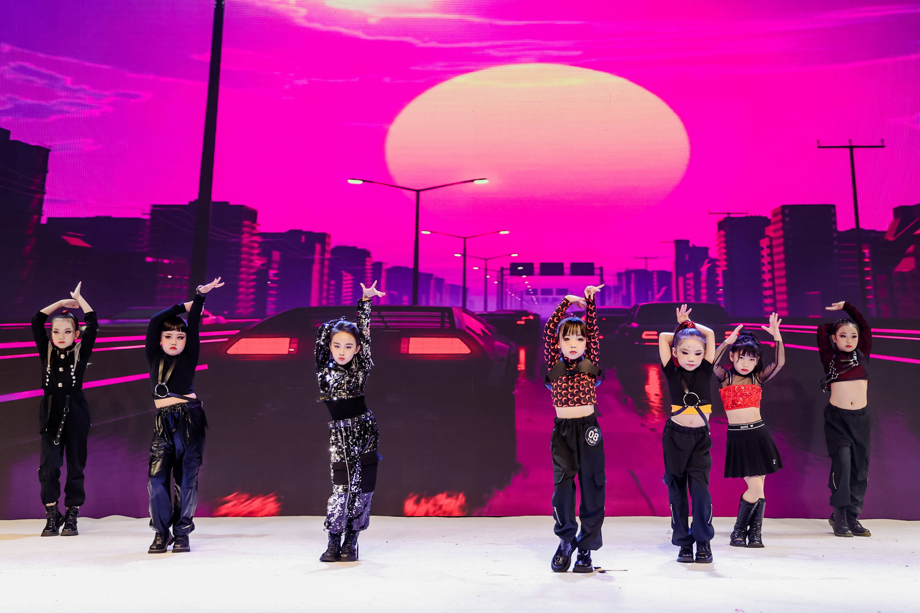 专访 舞林新生代深圳人气之星 superx女团 超越自我,勇敢自信