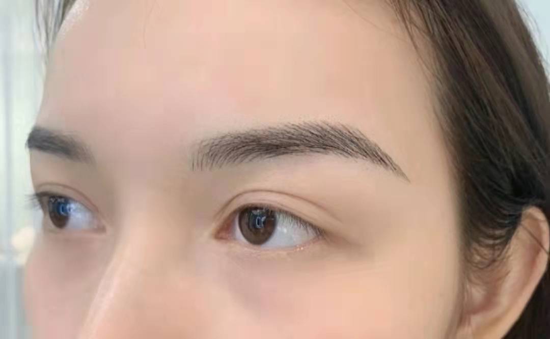 整张栖桐都说了多少遍了？！纹绣师不靠谱的话，纹眉效果肯定不行啊！