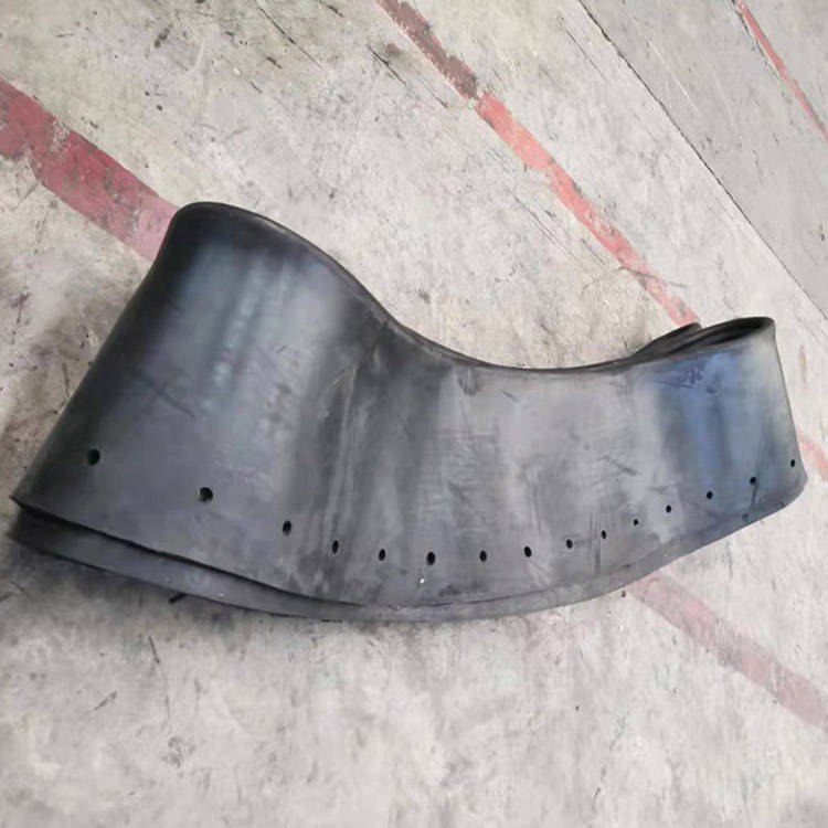 顶管机通过洞口时,洞口环形钢板和盾构,顶管机外壳或衬砌管片外壁之间