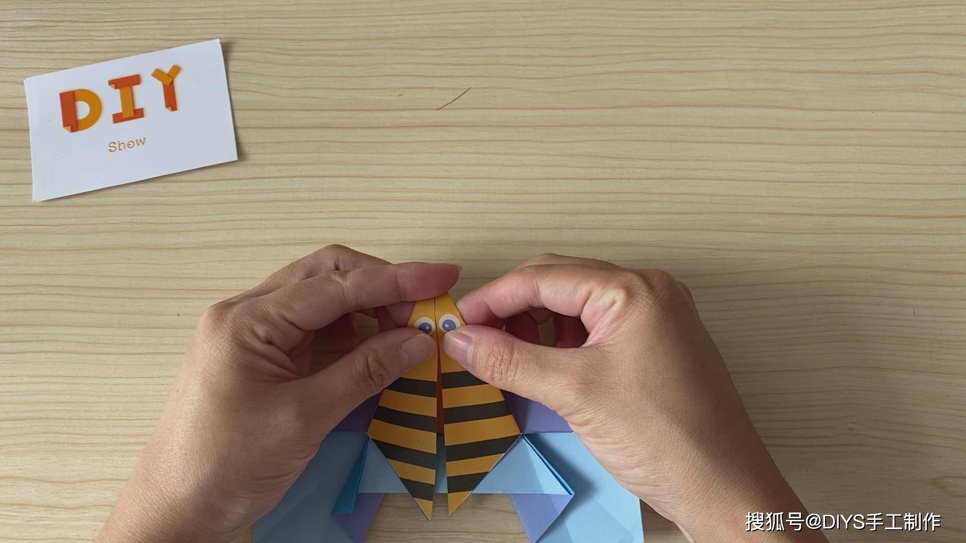 创意DIY小动物衍纸装饰画 教你制作可爱的衍纸小蜜蜂（手工折纸飞龙） - 有点网 - 好手艺
