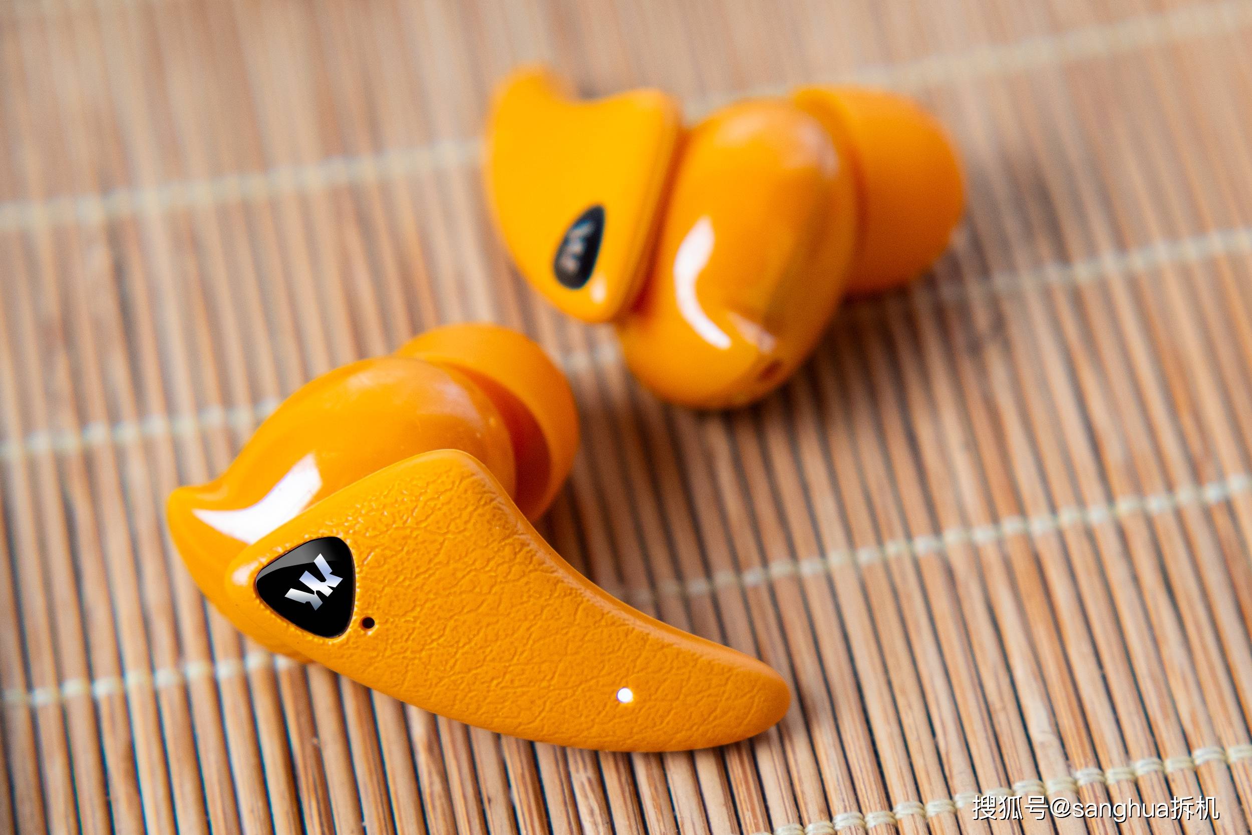 水中听音乐？乐旷陶瓷蓝牙耳机暴力测试