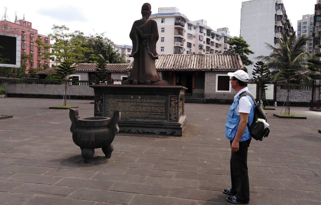 魏广悦海南走笔4贪官面对海瑞故居海瑞墓能不羞愧