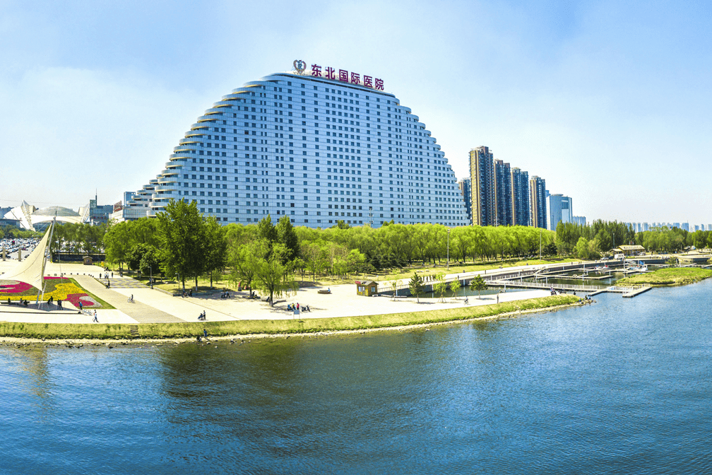 五年铸辉煌再启新征程东北国际医院举办运营五周年庆典活动