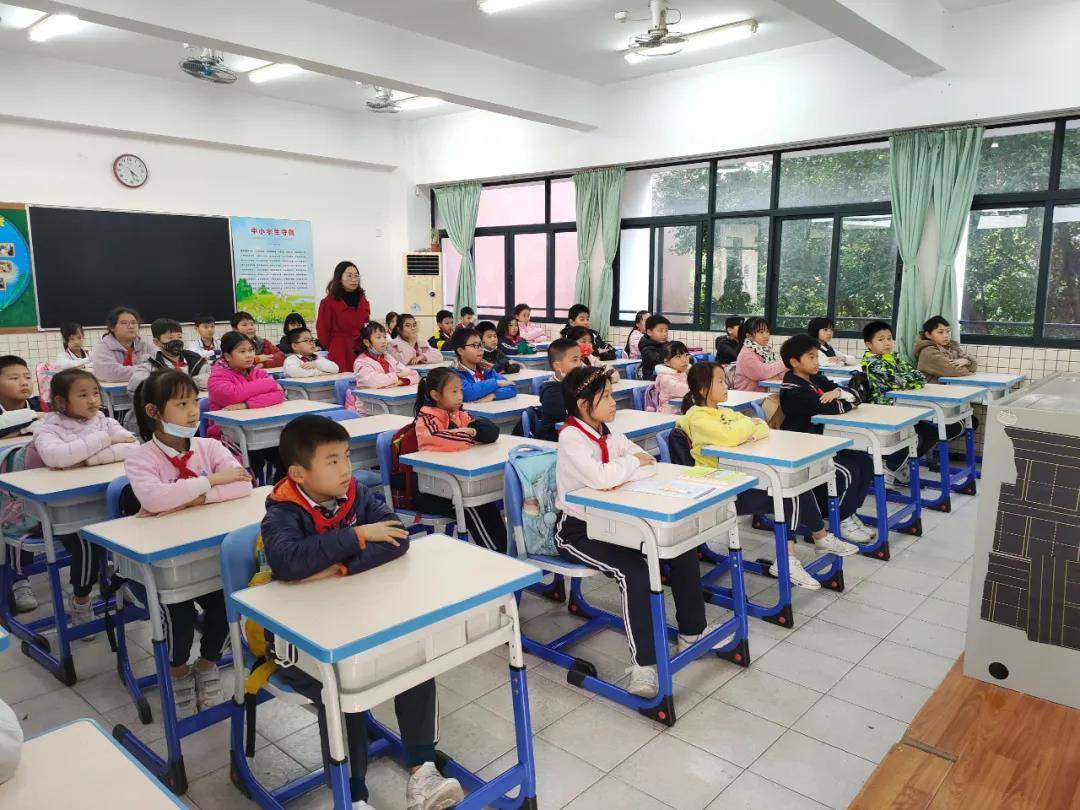 中山南区侨中英才学校散学礼暨禁毒宣讲