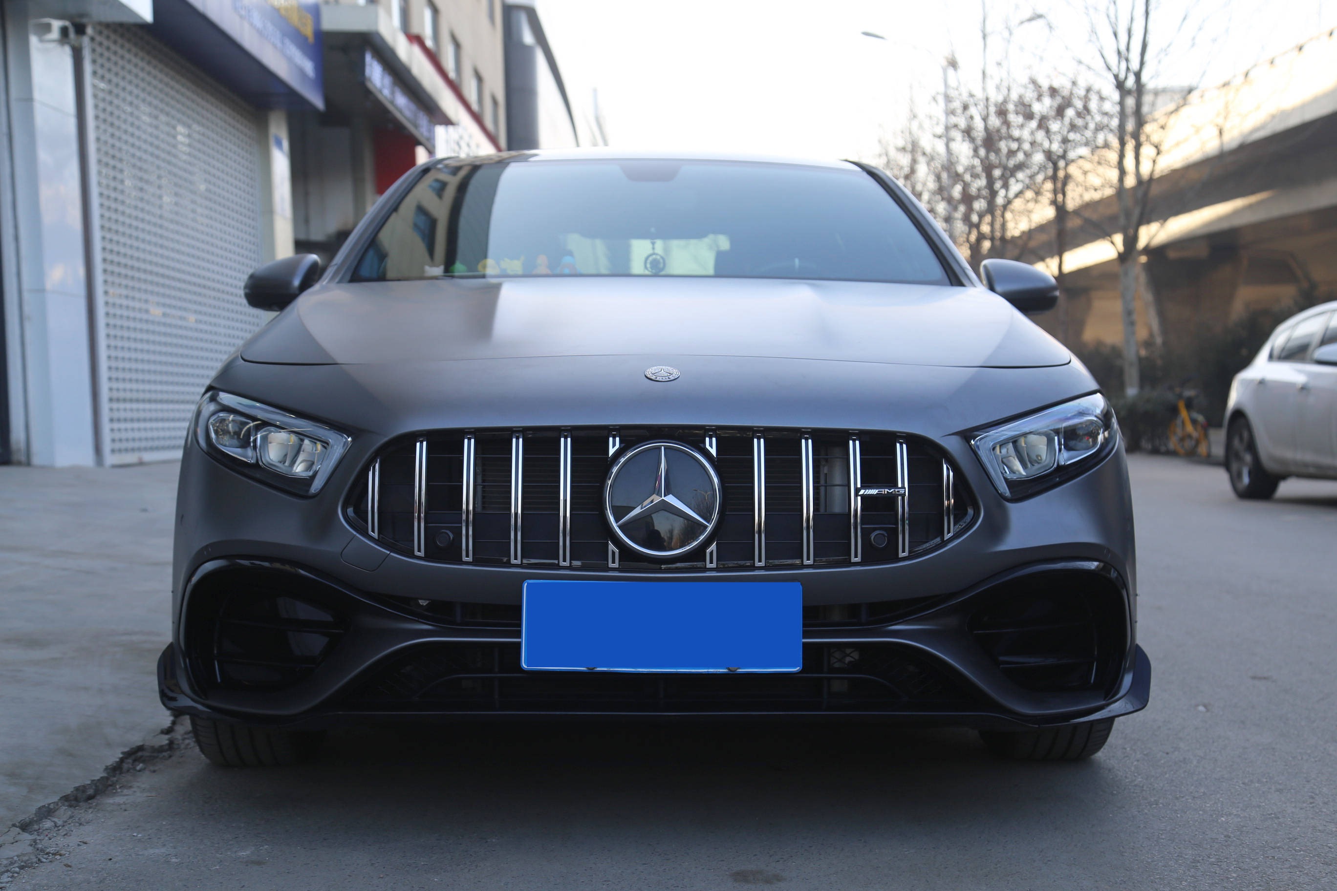 奔驰a200济南欧瑟全车改色贴膜山灰