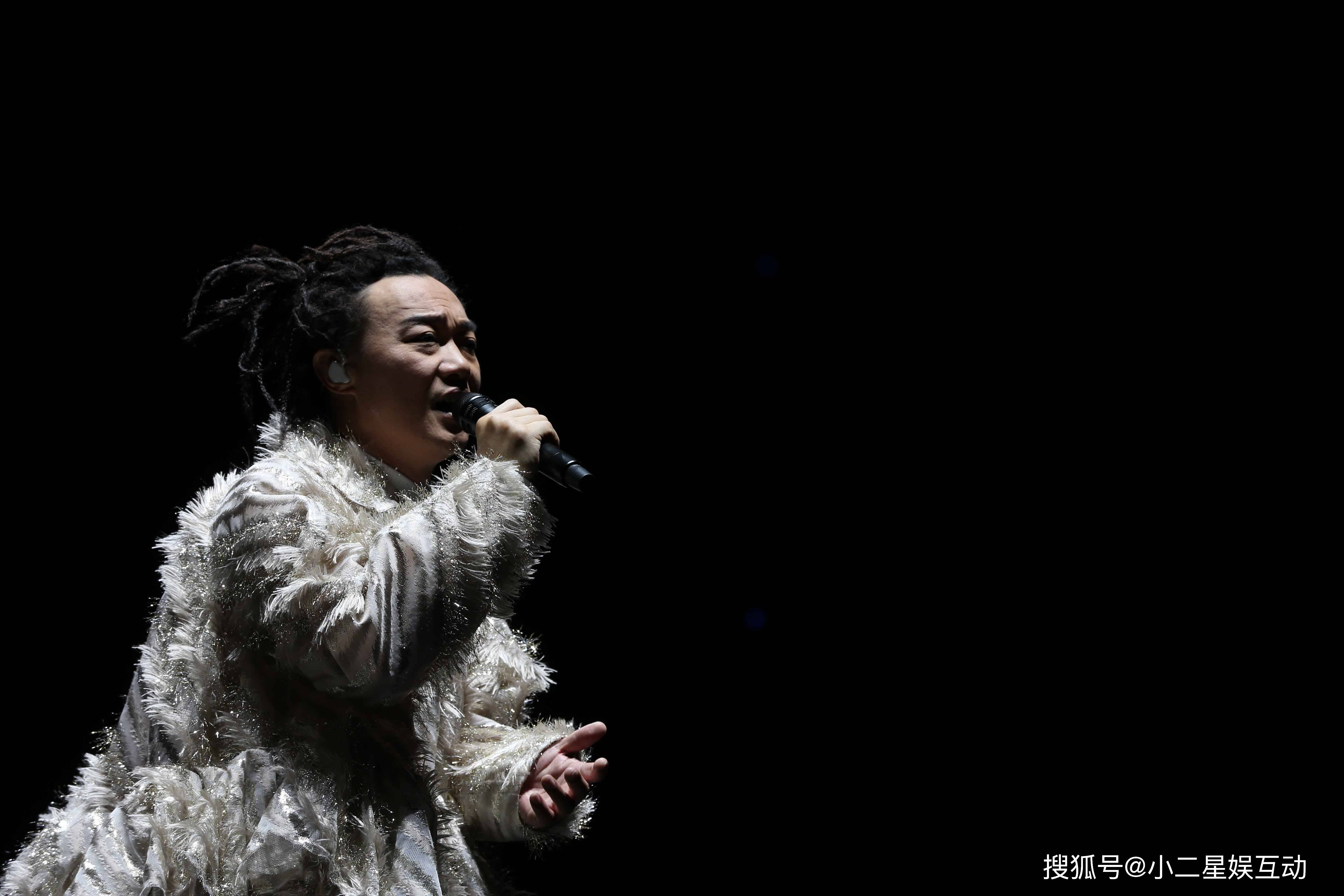 原创华语乐坛的顶级流量陈奕迅十年中的那两个字到底是什么