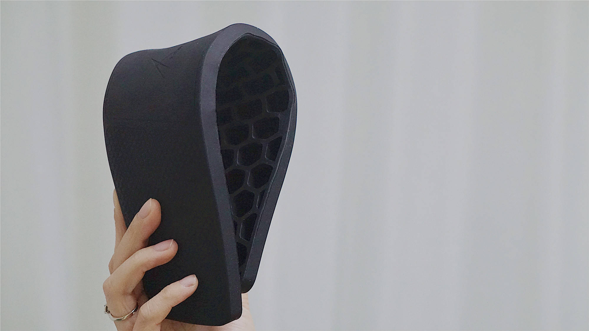 让码字舒服至极：X-Bows人体工学机械键盘评测