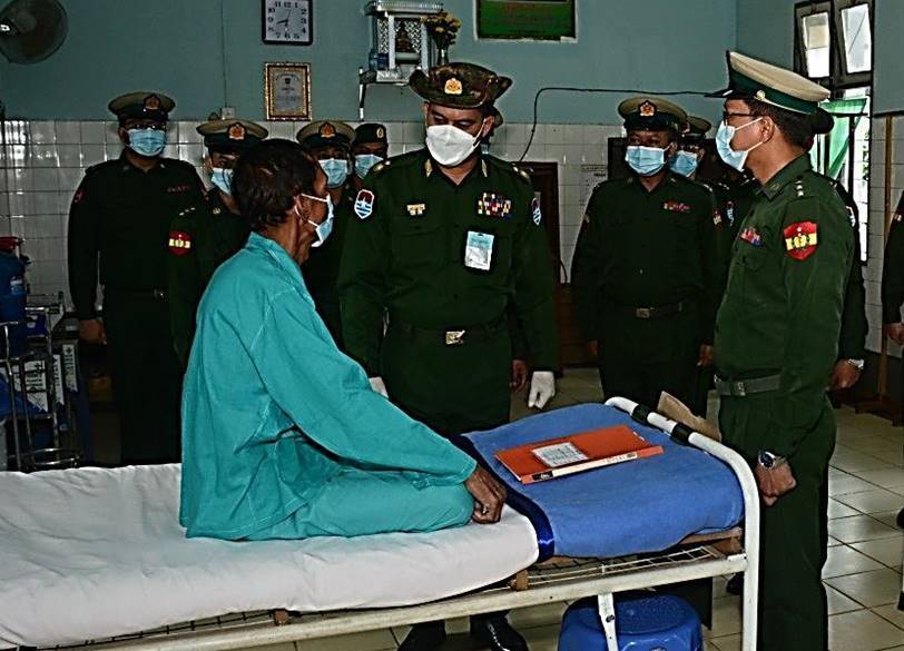 缅军仰光军区司令钮温瑞(nyunt win swe)少将也视察了仰光省敏加拉洞