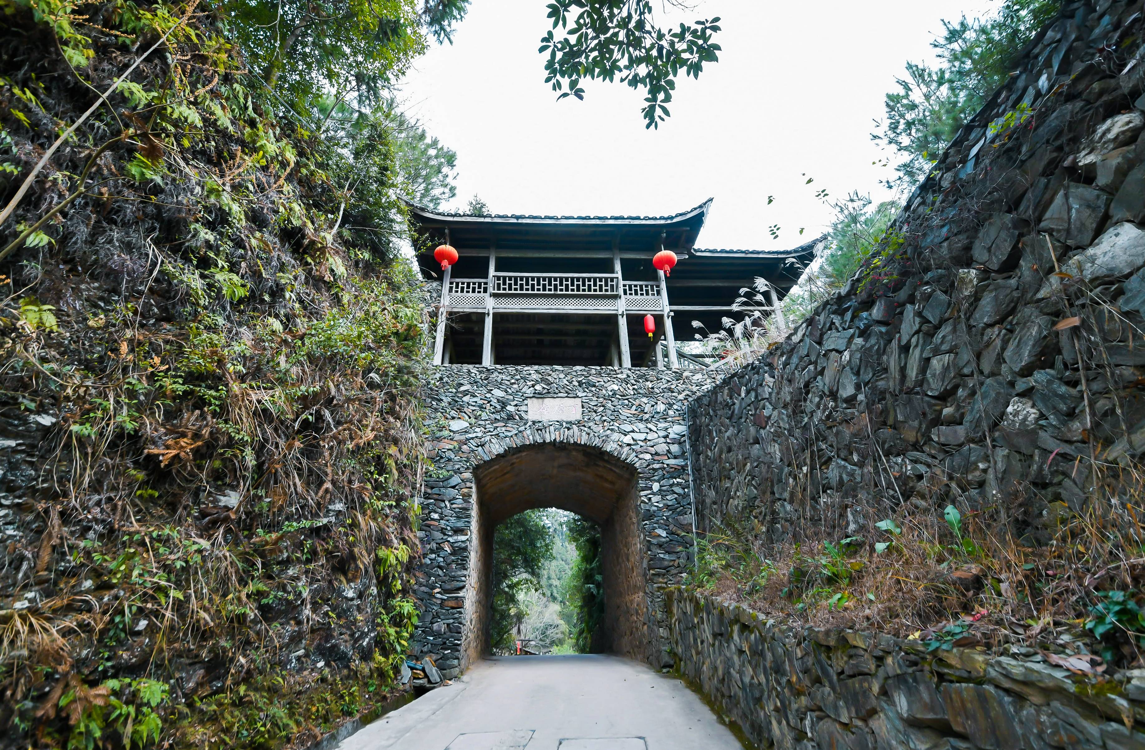 丁屋|福建龙岩长汀有一座与世隔绝的客家古村落——丁屋岭