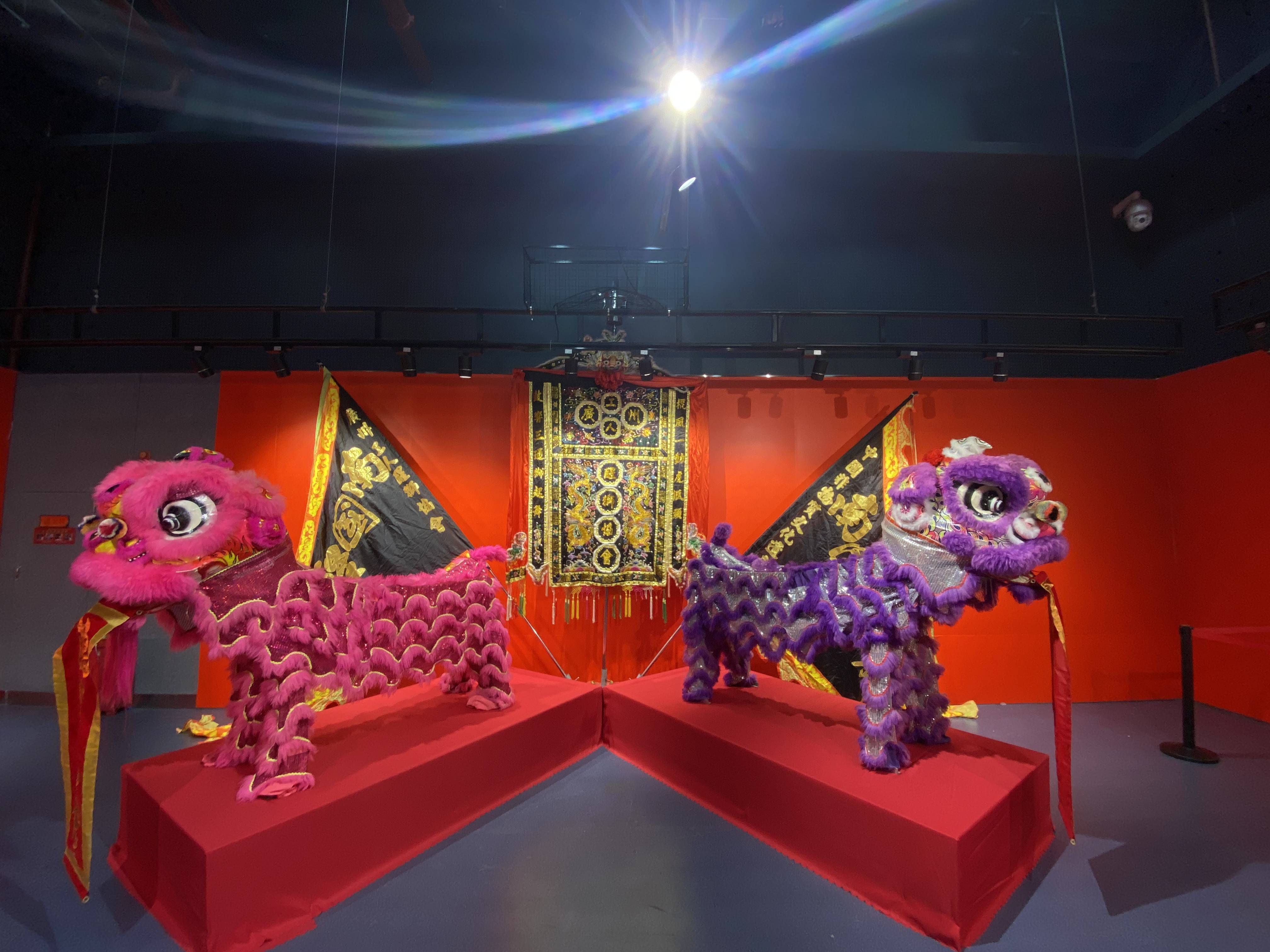 广东醒狮狮头扎作互动表演醒狮贺岁展秀出新高度