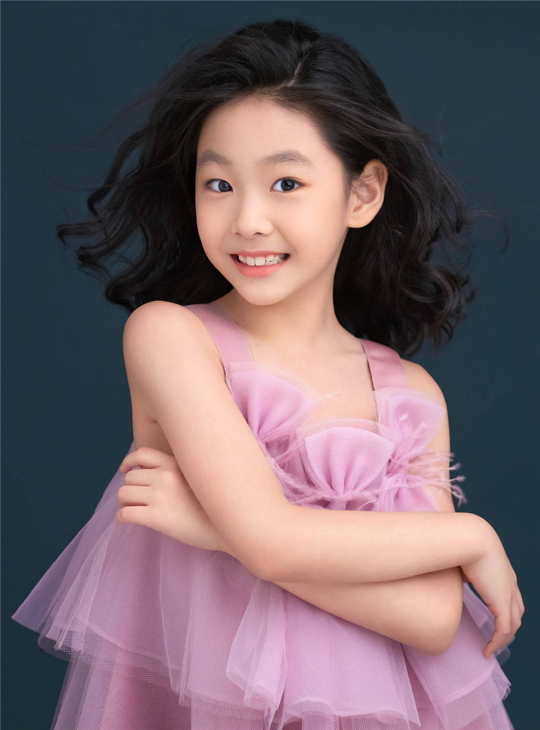 2021年6月参加了中央广播电视总台六·一晚会,与李昕融等领唱歌曲