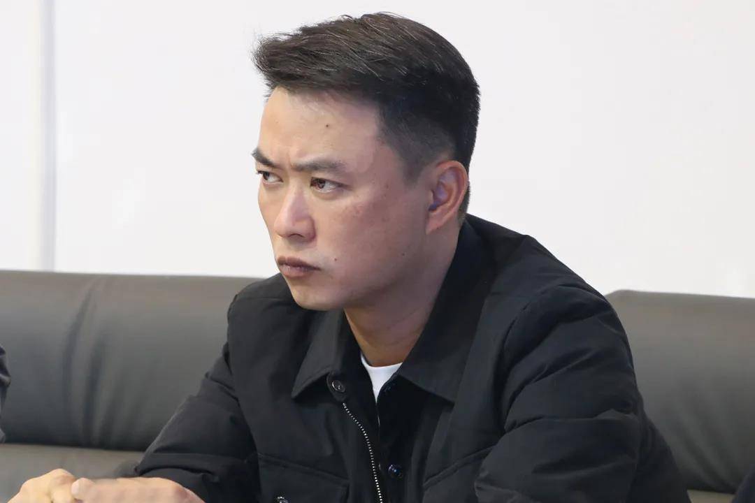 张校康周丰良龚蕾邓中平何丽红张舰叶钊晖张敏李少波宋广征主持会议