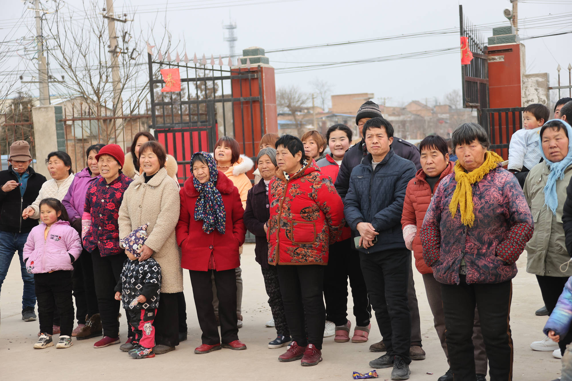 文化名镇:陕西大荔县朝邑镇农民锣鼓蹡蹡闹新春_群众_祝福_文艺