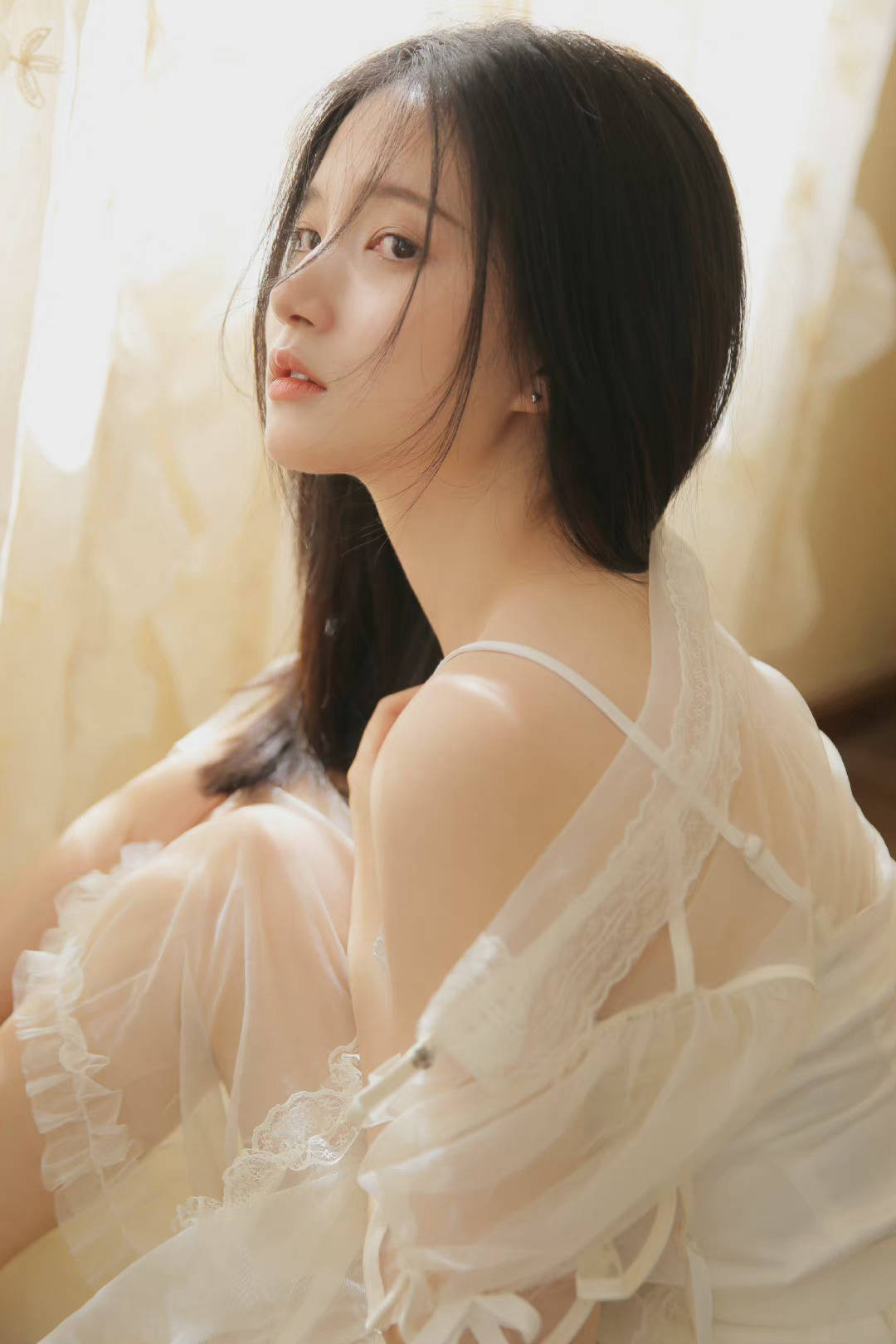 @Tzz 优质摄影推荐：《无限温柔》高颜值小姐姐居家纯欲写真